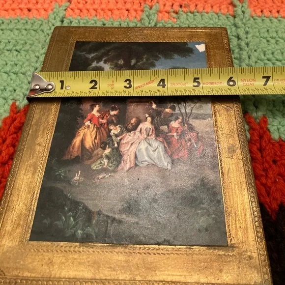 Vintage Italian Florentine Group of Women Wall Decor Plaque - Picture 11 of 12